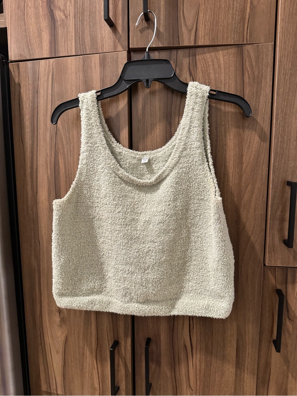 Uniqlo Textured Tank Top in Sage Green